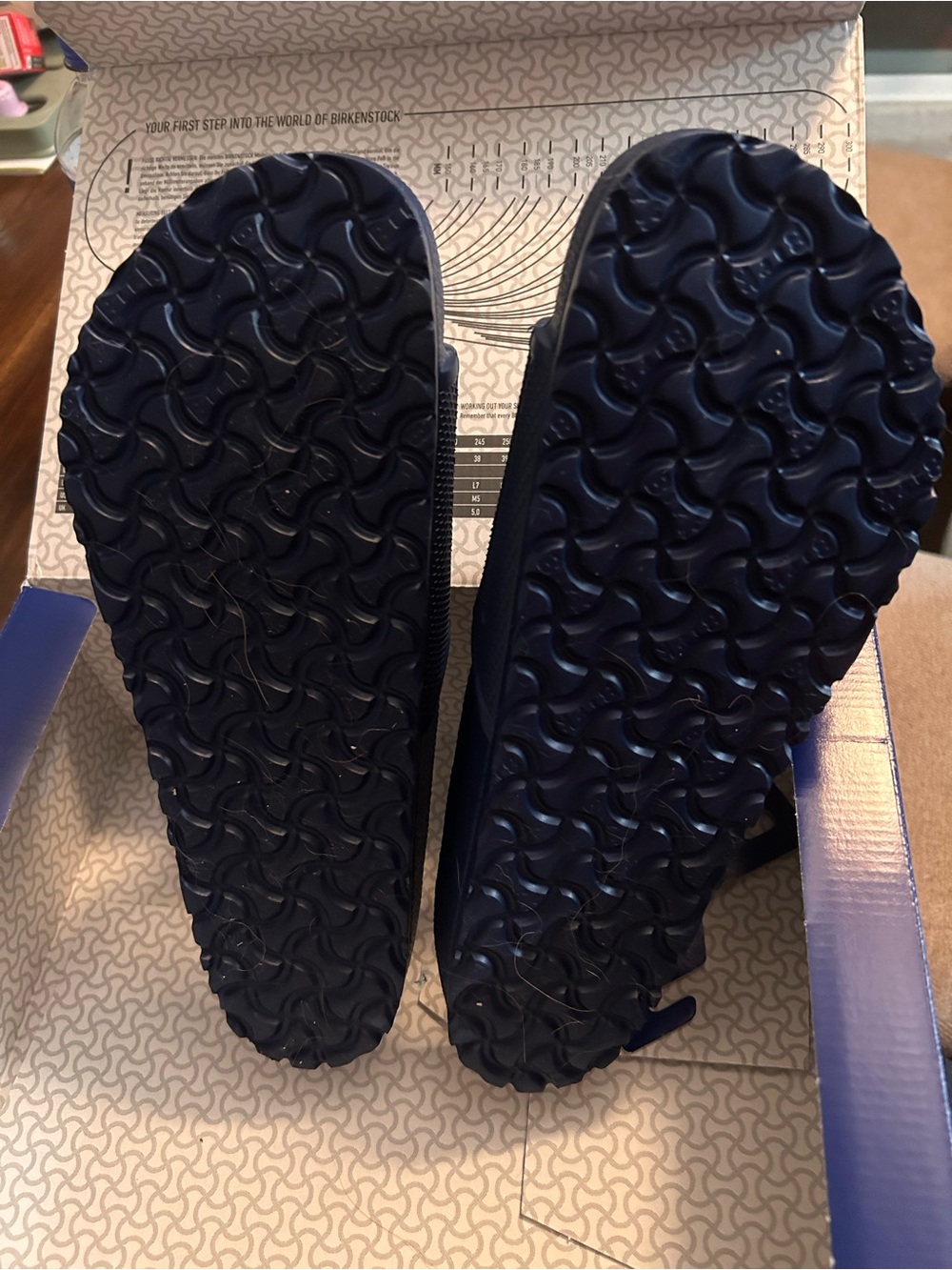 Slides / Sandals - Picture 3 of 4